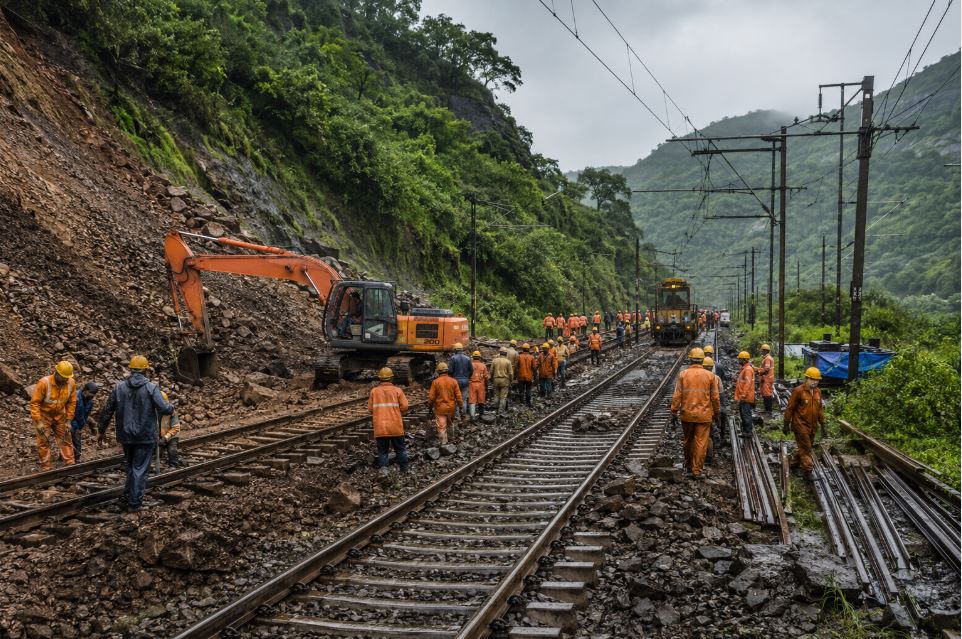 Central Railway Deploys 1,100 Workers To Restore Karjat - Lonavala Rail Route After Landslide Disrupts Mumbai - Pune Services